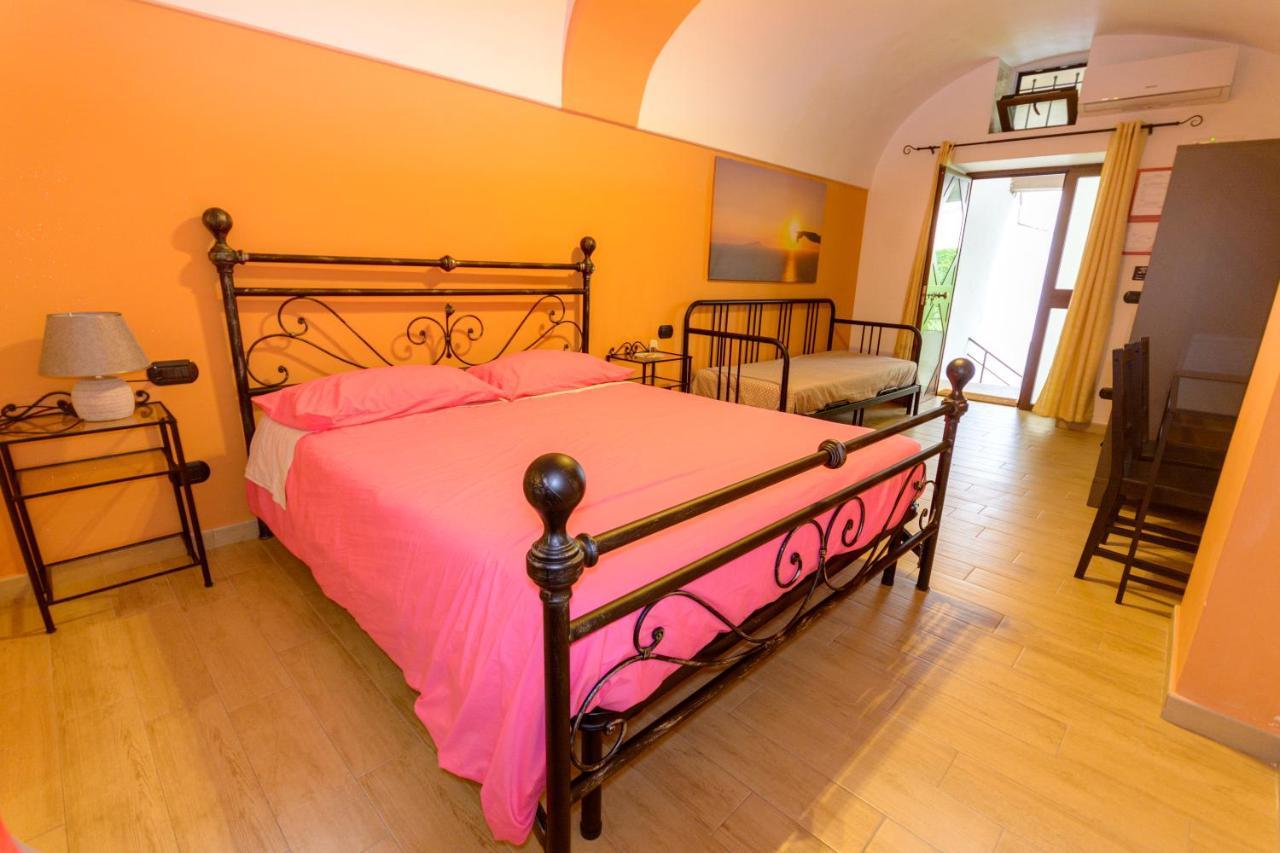 Quintessenza - Sorrento Coast Rentroom Vico Equense Exterior photo